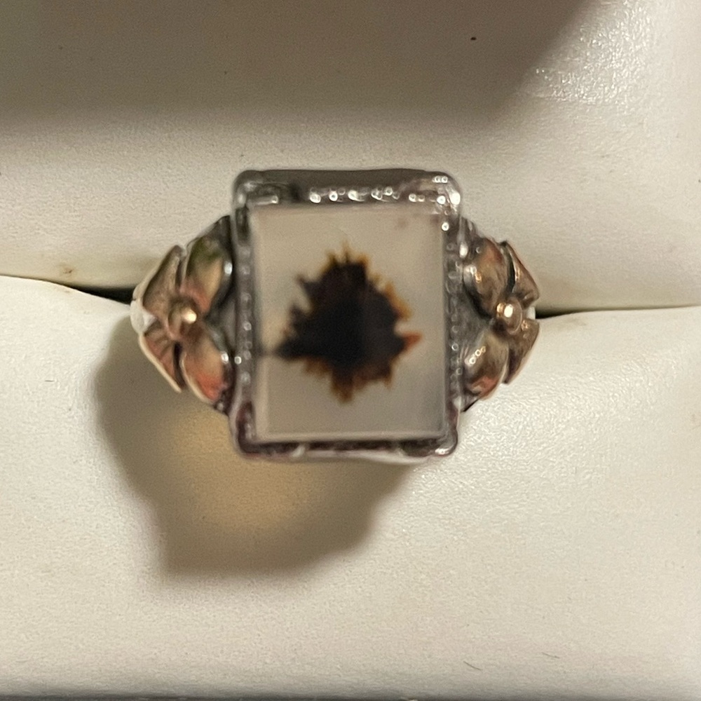 Elegant Silver Ring